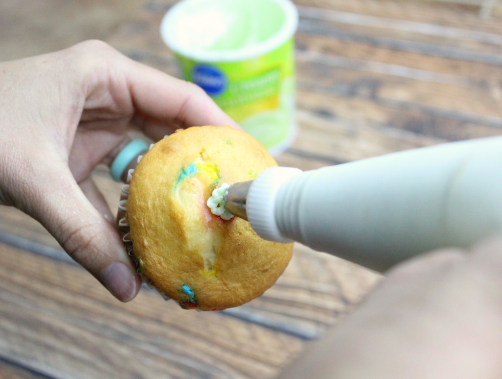 pillsbury-easter-egg-basket-cupcakes-3